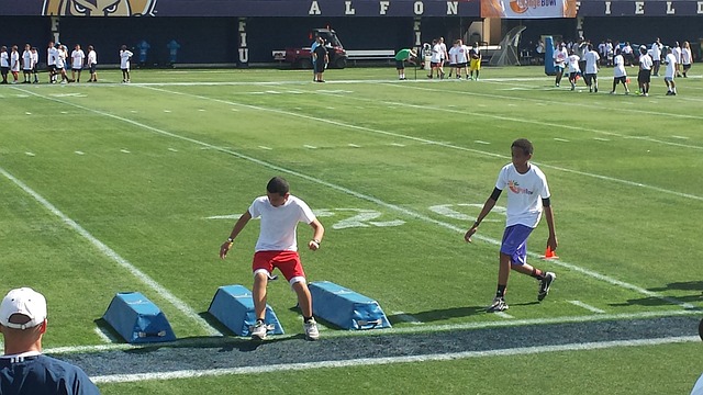 推动少数民 推动少数民