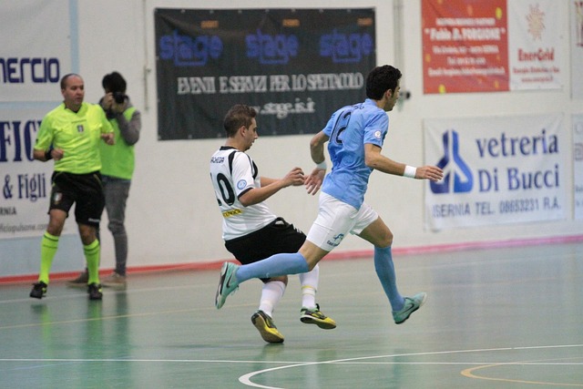 谁与争锋 谁与争锋